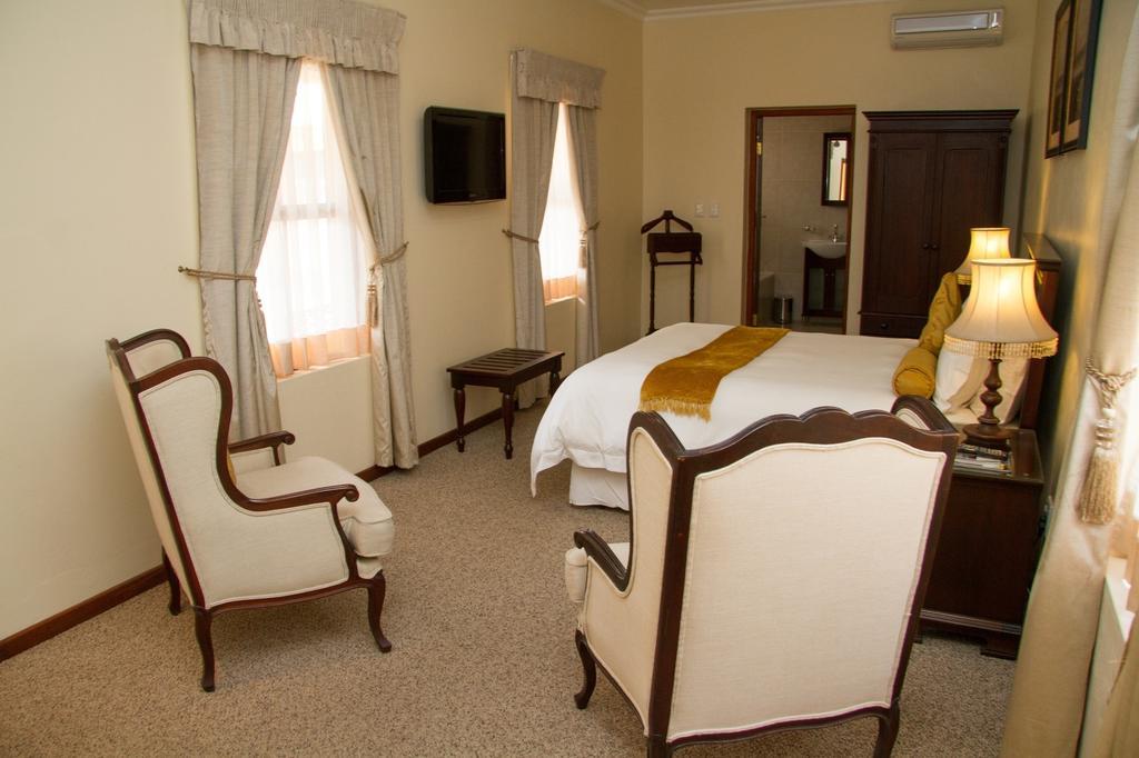 26 On Chamberlain Guest House Куинстаун Номер фото