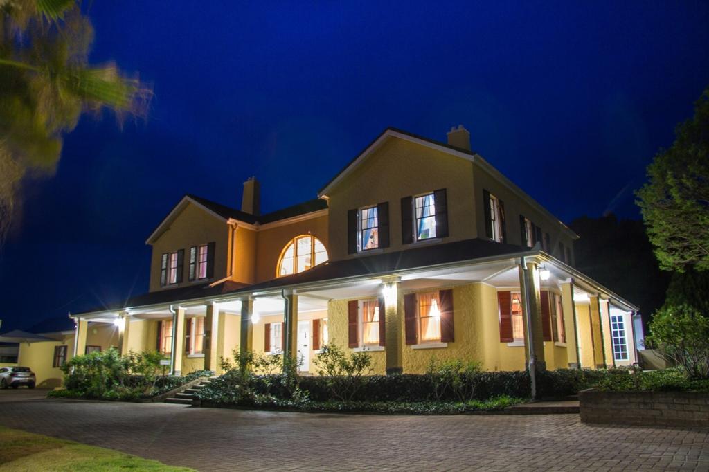 26 On Chamberlain Guest House Куинстаун Экстерьер фото